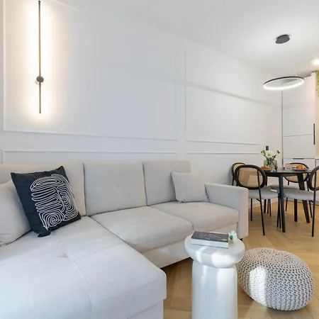 Apartmán Lukier Muse- Centrum - Mikolowska - Free Garage - Self Check-in Katovice