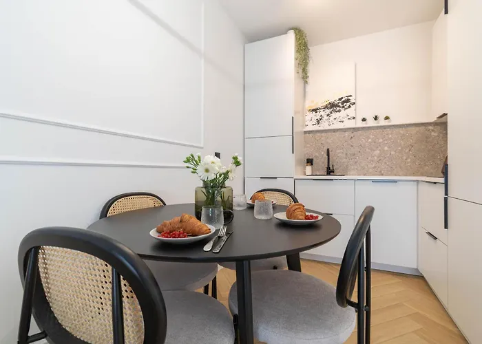 Apartmán Lukier Muse- Centrum - Mikolowska - Free Garage - Self Check-in *